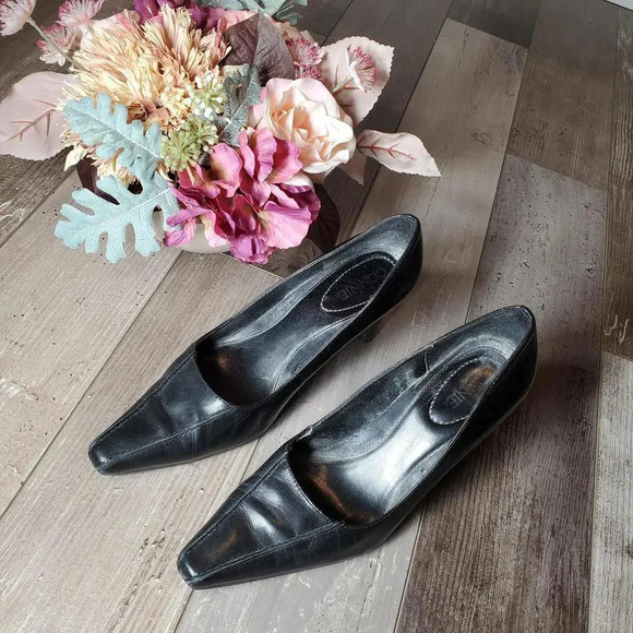Connie Black Leather Pointy High Heel Classic Pumps US Sz 7M 3" Heel - Picture 1 of 11